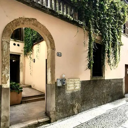 3 Amici Al Teatro Верона